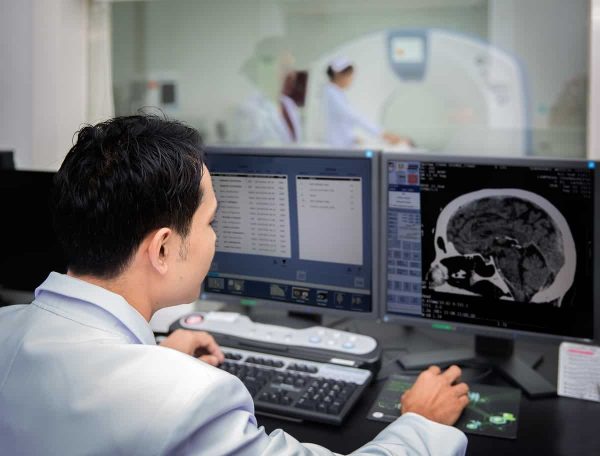 مدیریت تصاویر DICOM